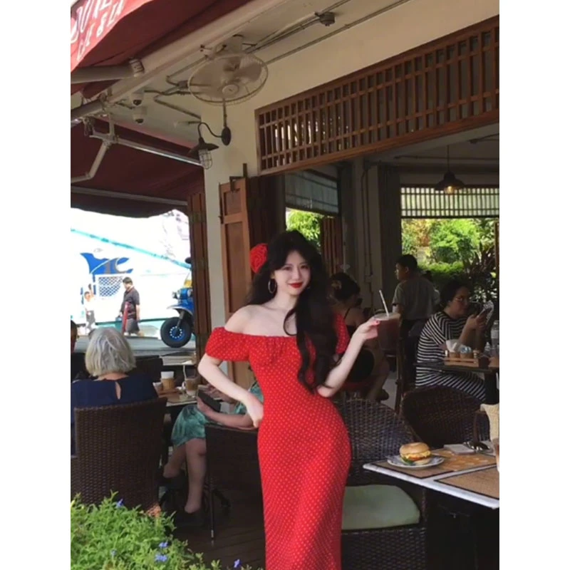 夏季气质度假风一字肩修身波点背心连衣裙女收腰显瘦休闲A字长裙