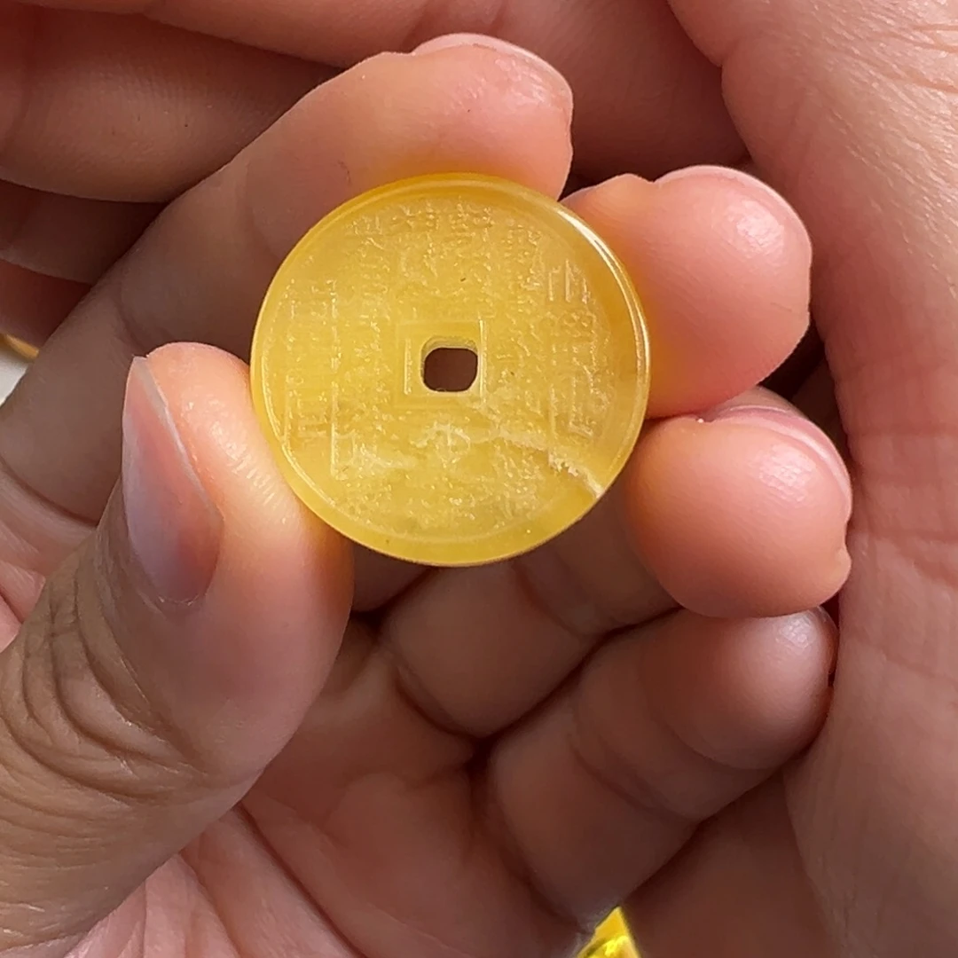 蜜蜡未镶嵌裸石微瑕