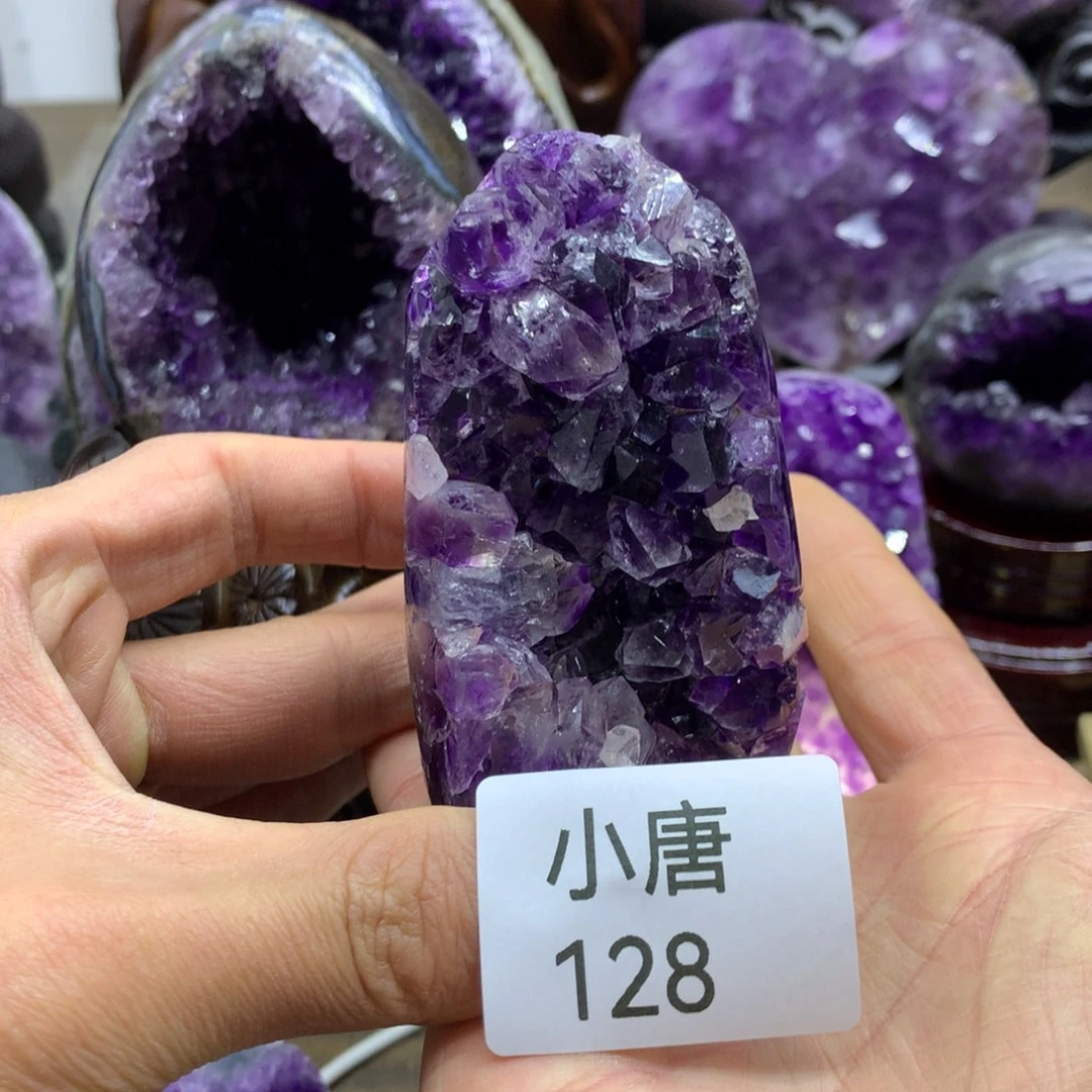 紫晶大型摆件（非配饰）未镶嵌