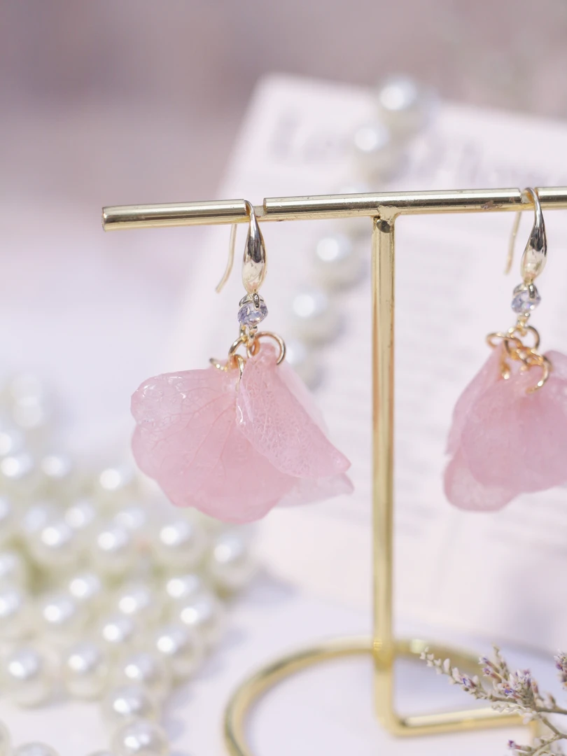 铜合金耳饰 植物花卉日韩绣球花瓣耳钉真花永生花超仙百搭公主风