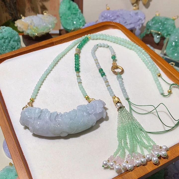 翡翠未镶嵌颈饰翡翠吊坠