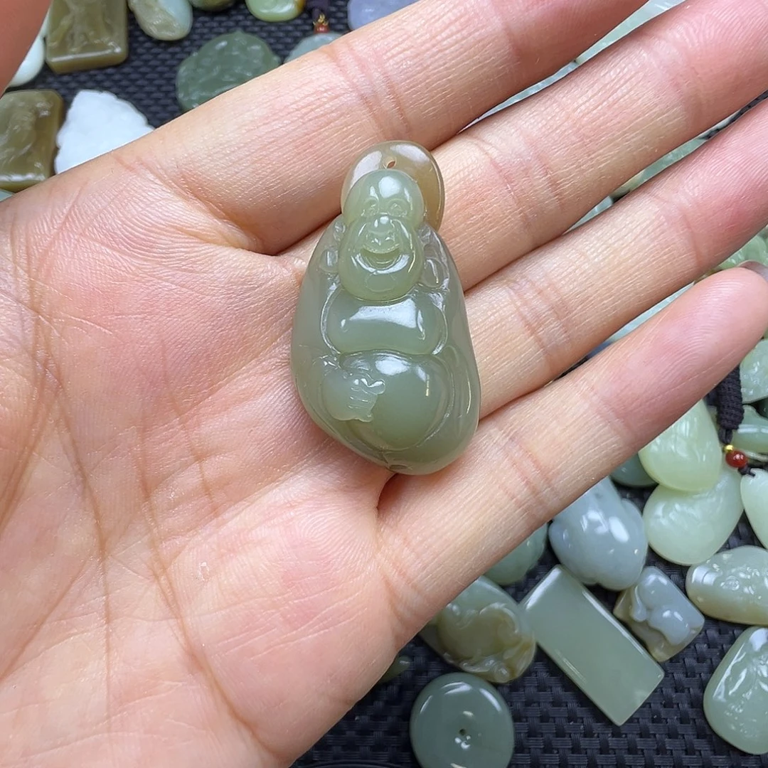 和田玉未镶嵌吊坠(赠链)卡37.6