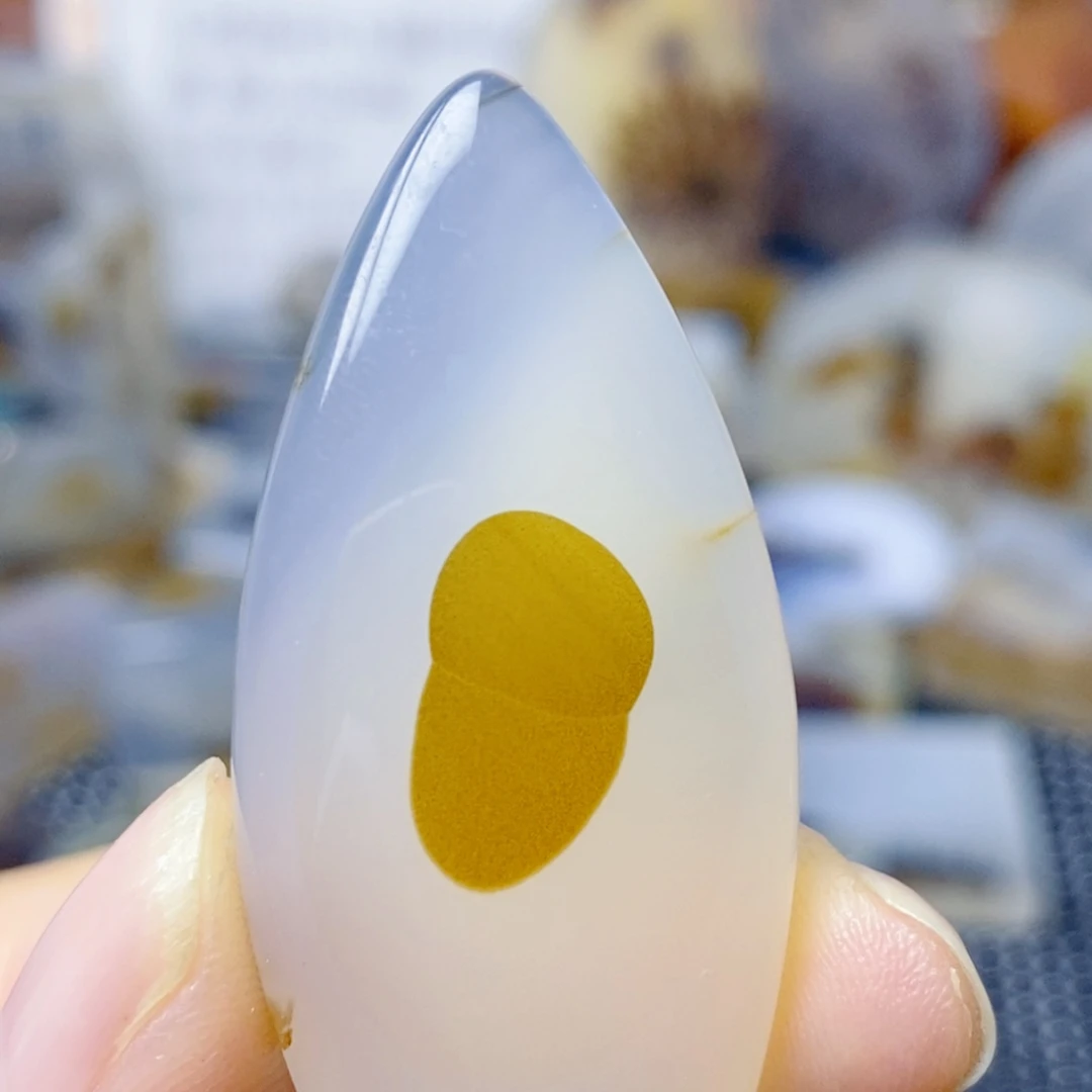 玛瑙/玉髓未镶嵌珠宝奇石