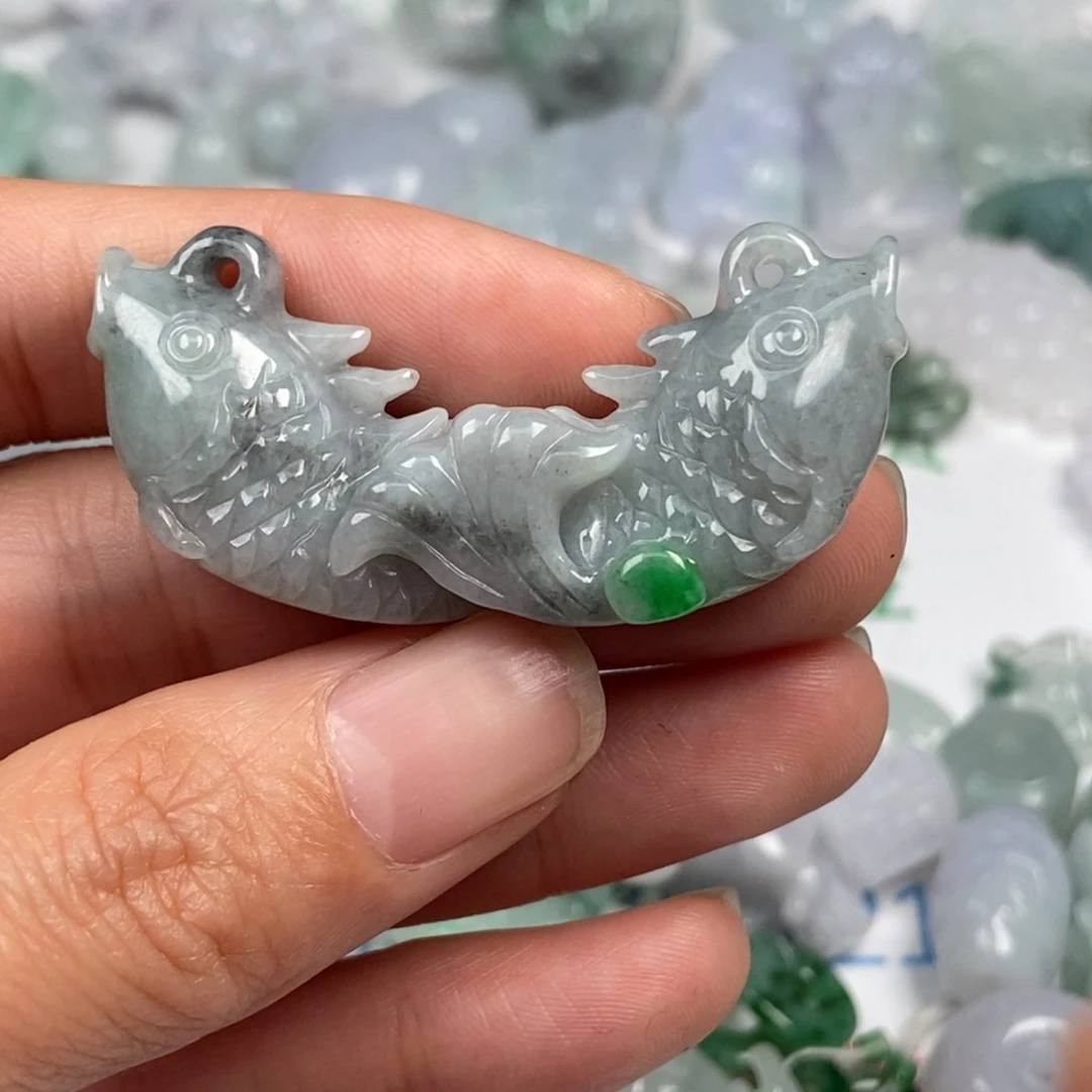 都***堰翡翠未镶嵌颈饰翡翠