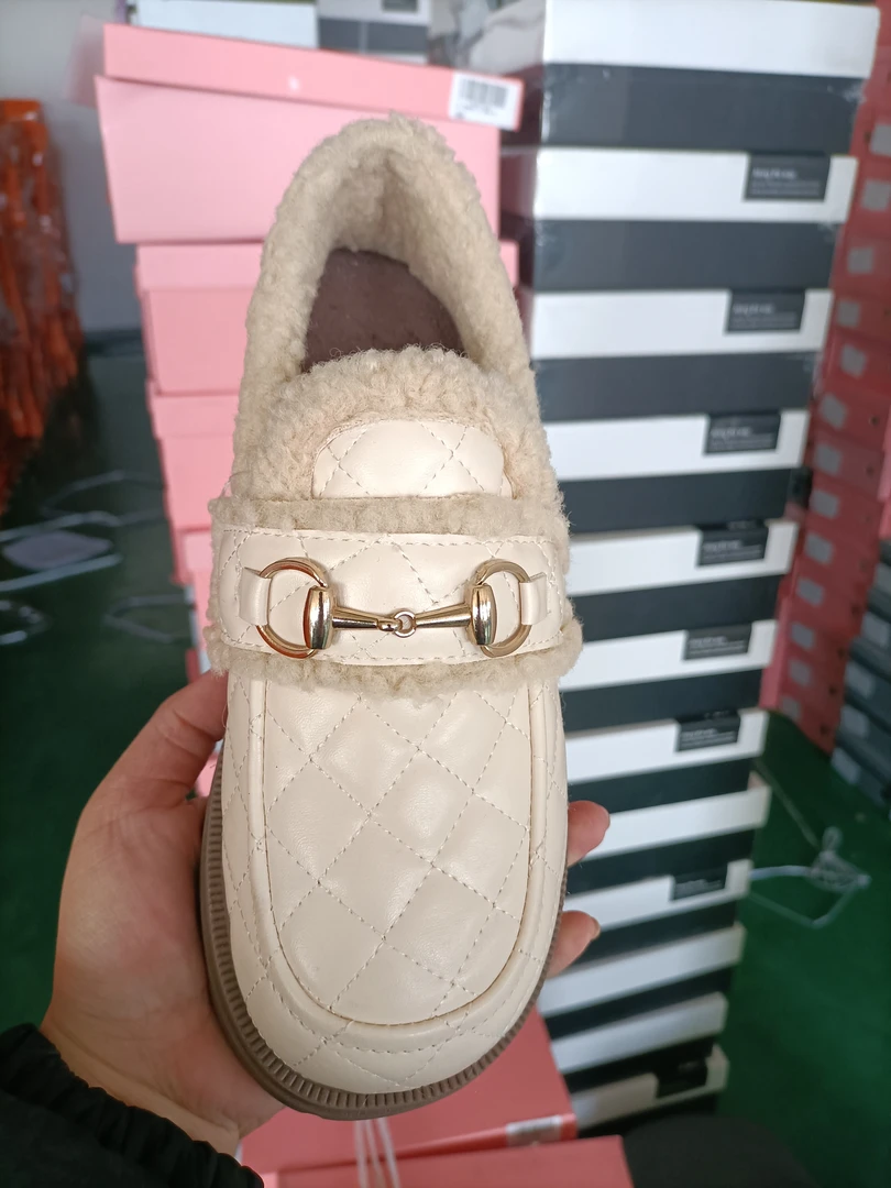 《晨妈》休闲时尚女鞋909号