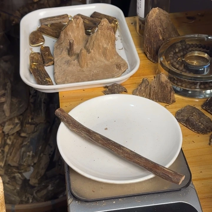 沉香碎屑沉香奇楠沉香9.6