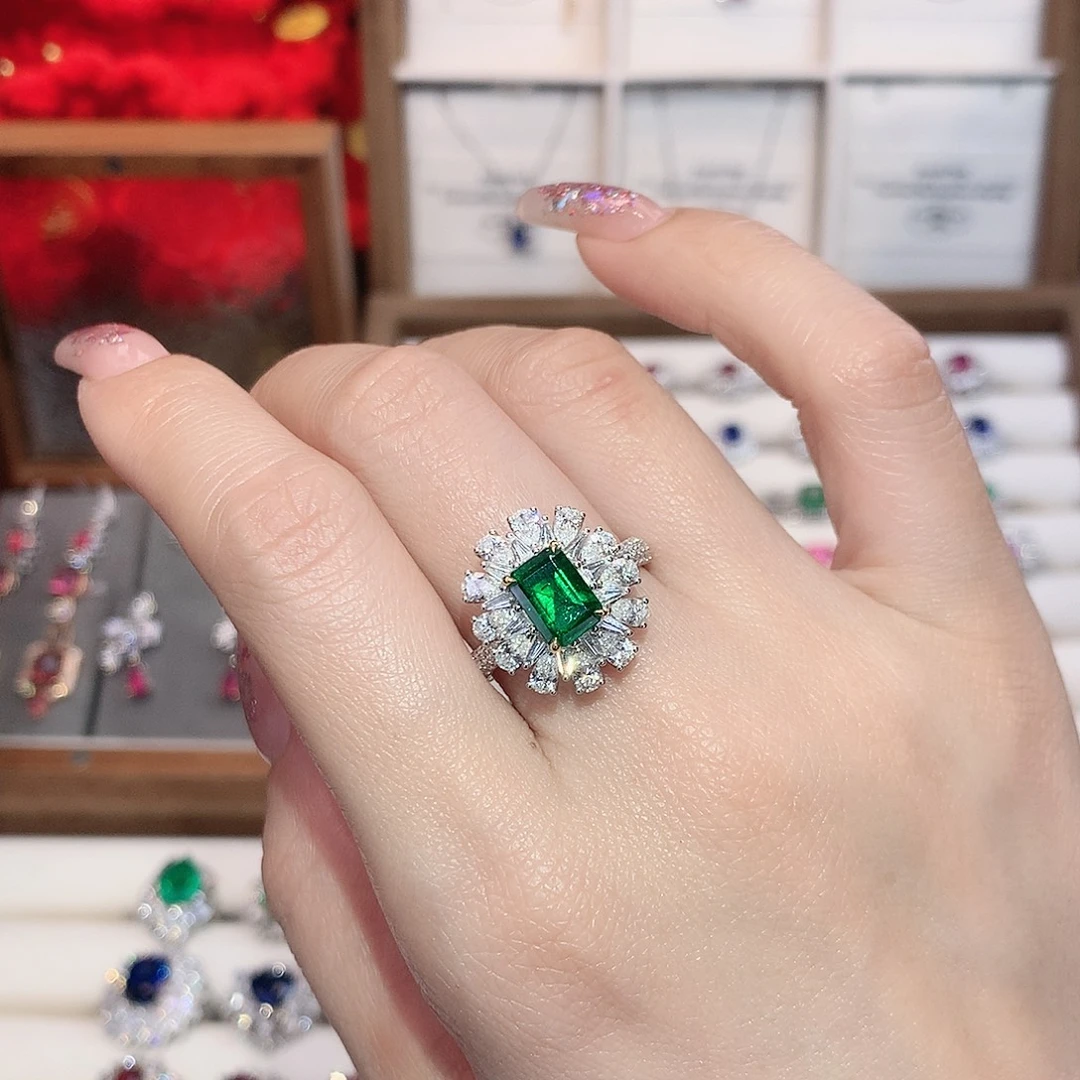 18K金镶嵌祖母绿戒指1.47ct/天然宝石/七天无理由