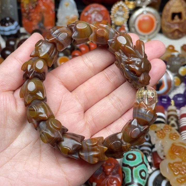 武***厅玛瑙/玉髓未镶嵌颈饰