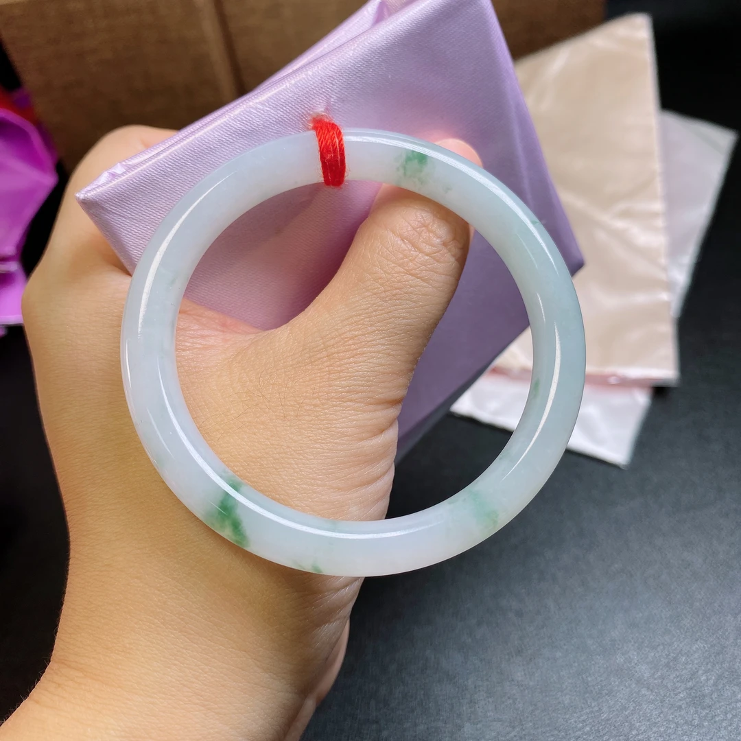 【楹月珠宝】缅甸A货冰胶飘花圆条手镯，完美