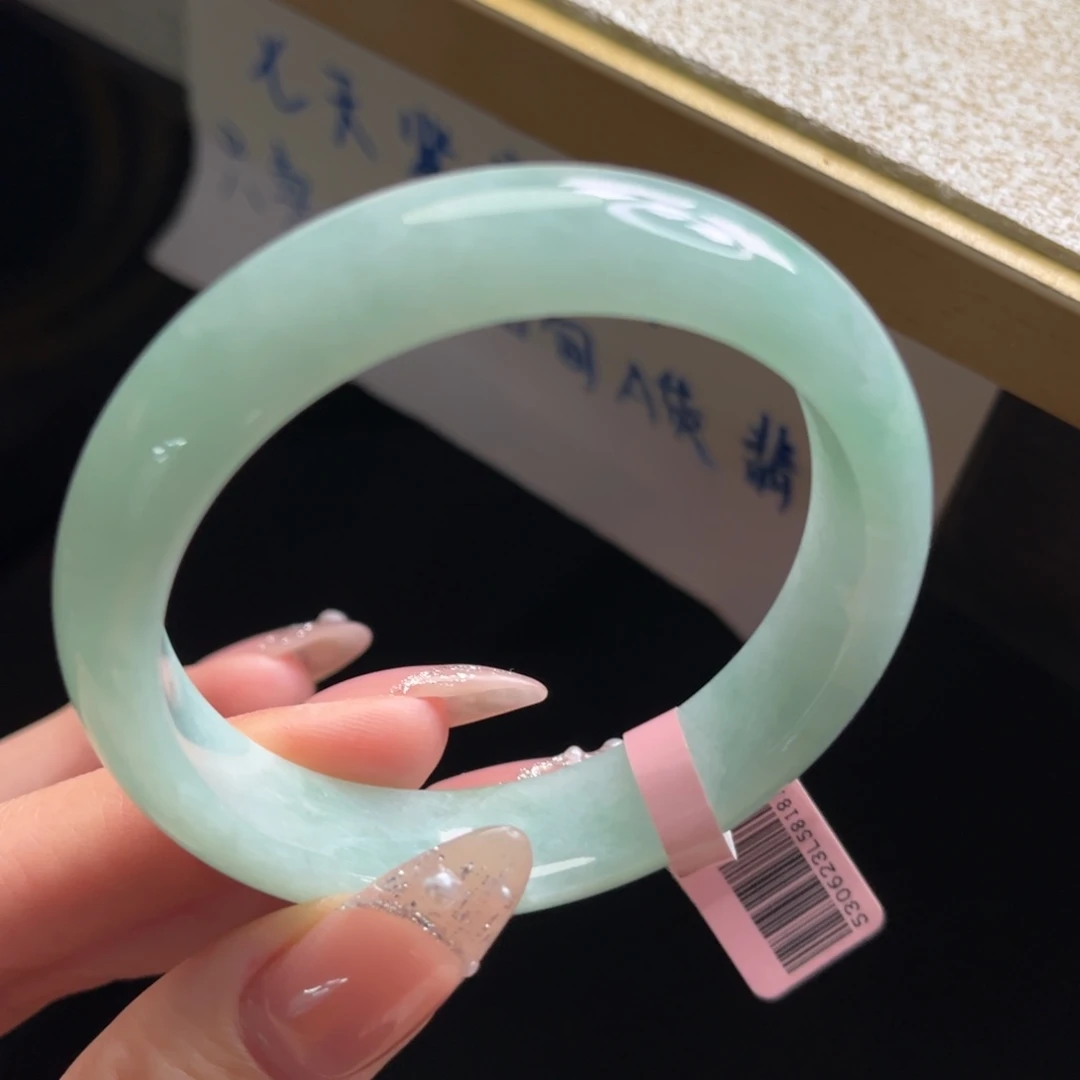 翡翠未镶嵌手镯手镯