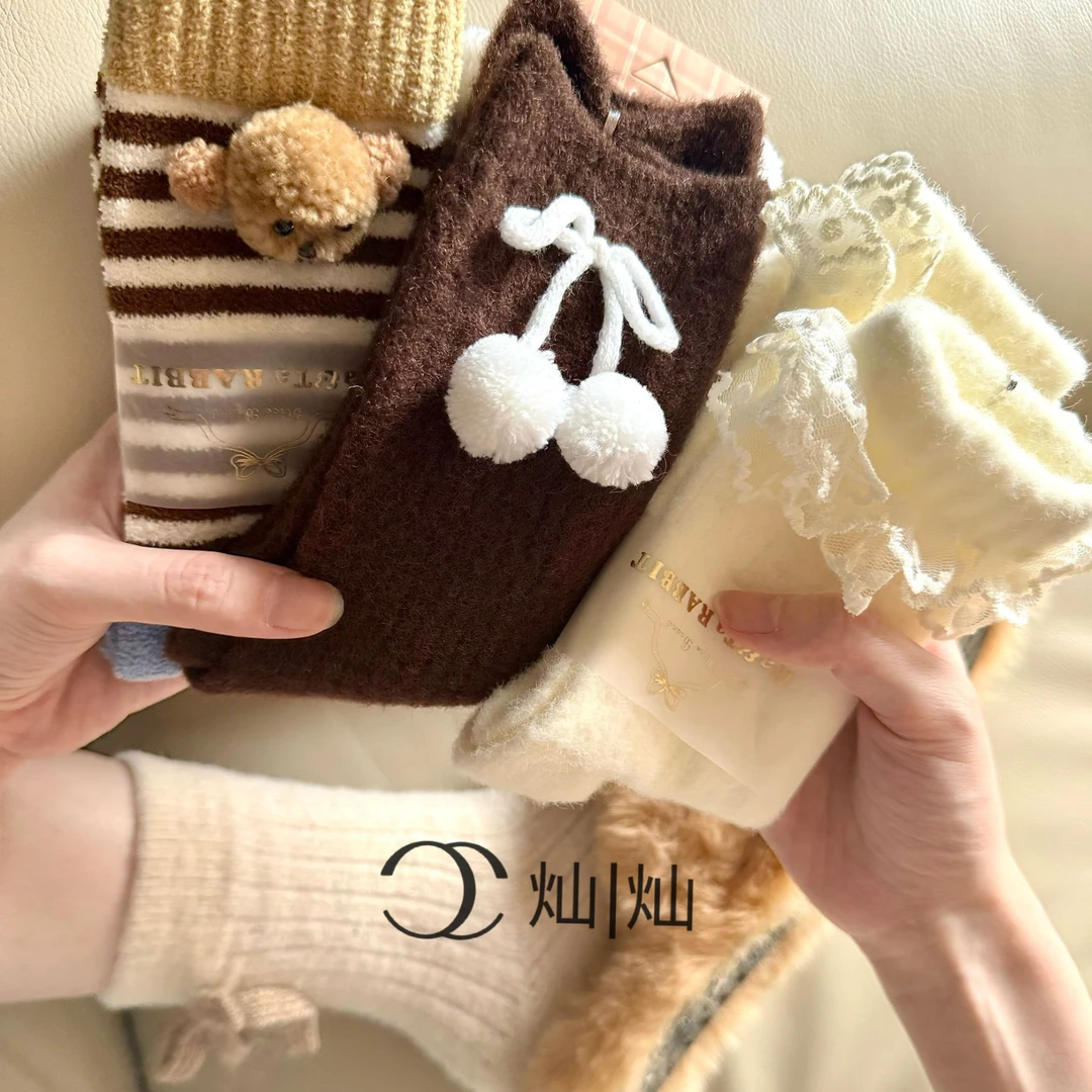 12月21日中筒袜可爱风保暖植绒少女风厚款蝴蝶结冬中筒（大巴车版）