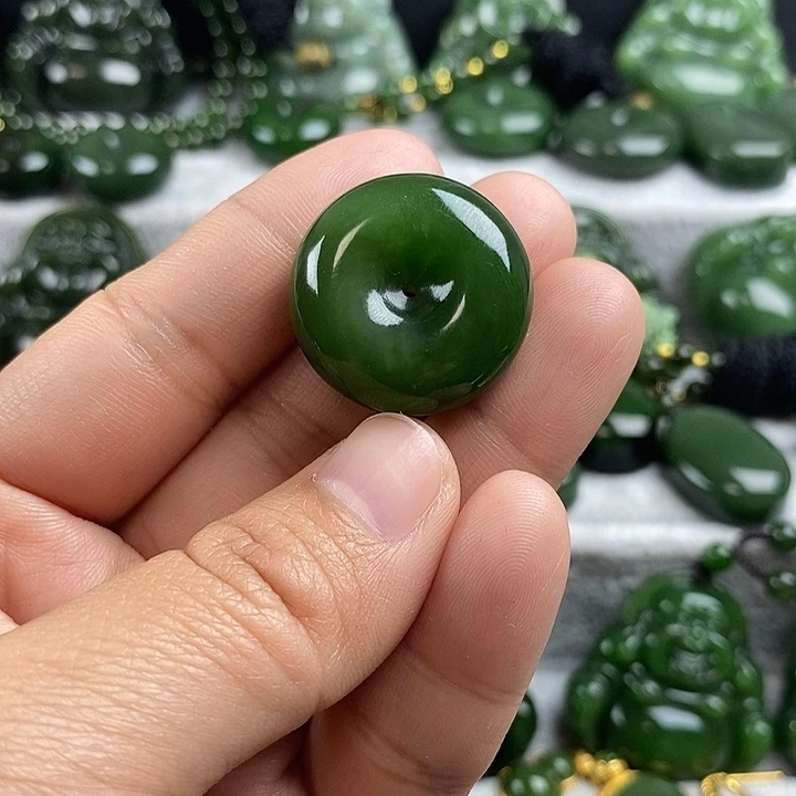 和田玉（碧玉）未镶嵌颈饰25