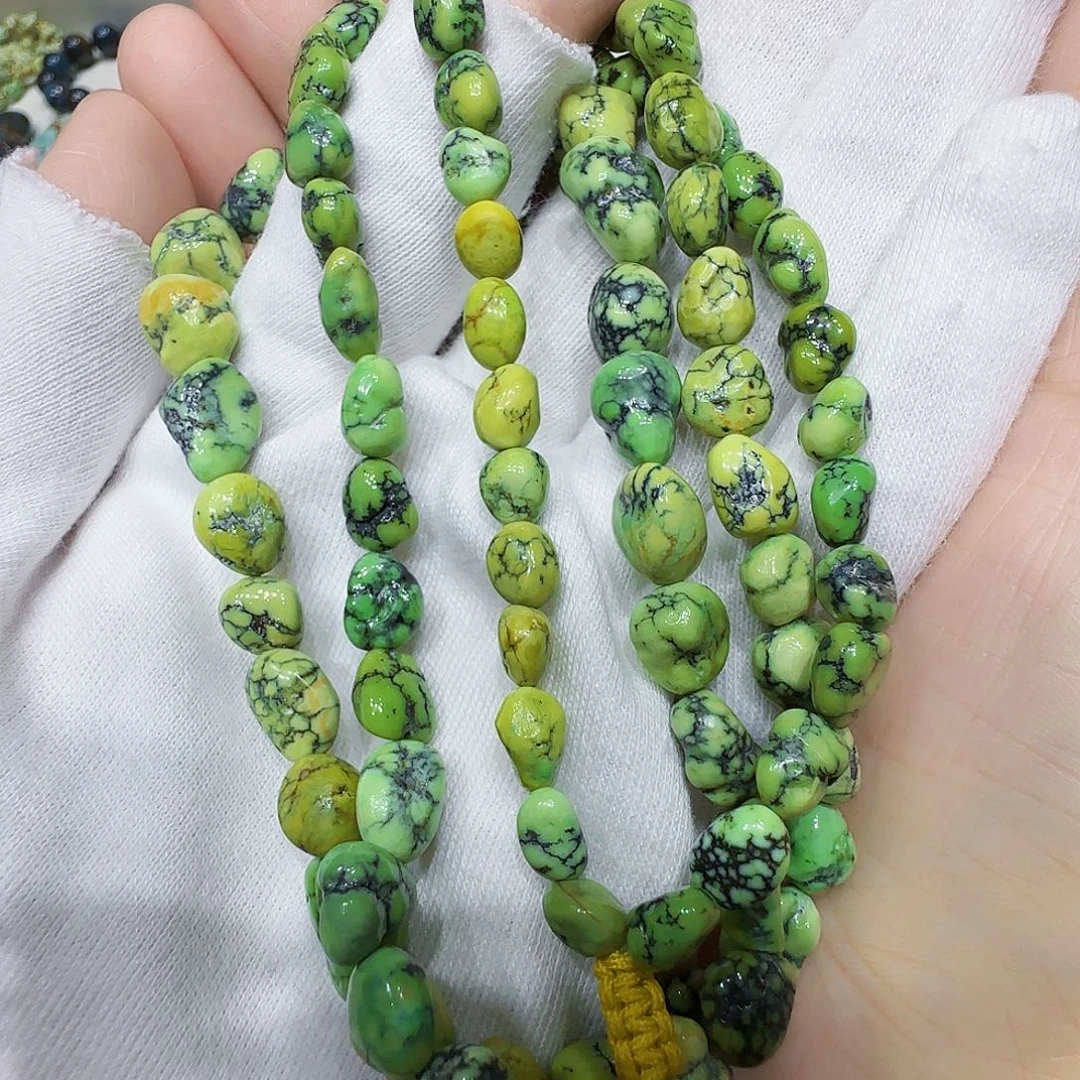 绿松石未镶嵌原矿绿松石