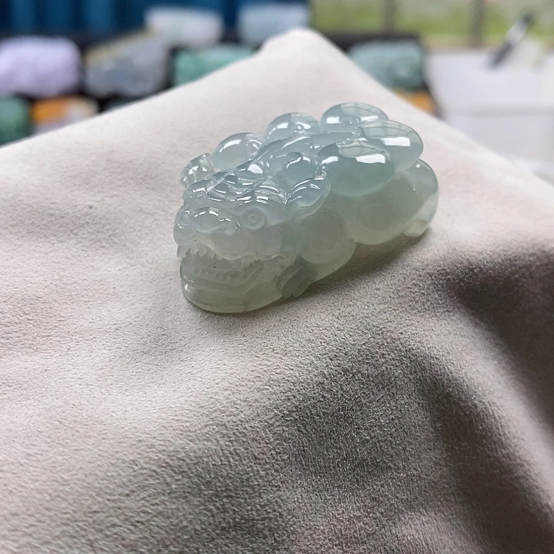 翡翠未镶嵌颈饰天然翡翠吊坠貔貅