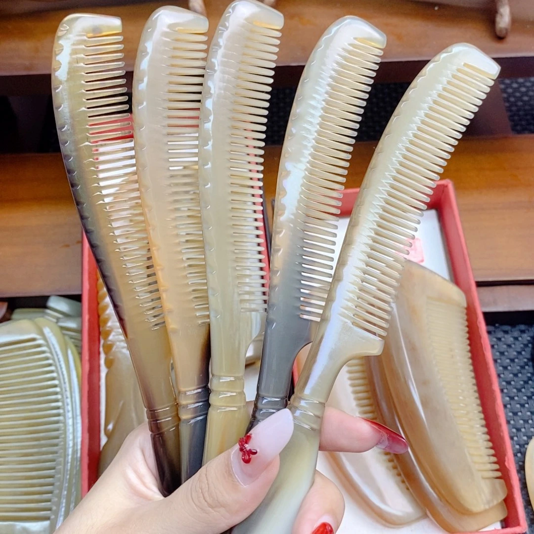 纯手工制作纯牛角梳子