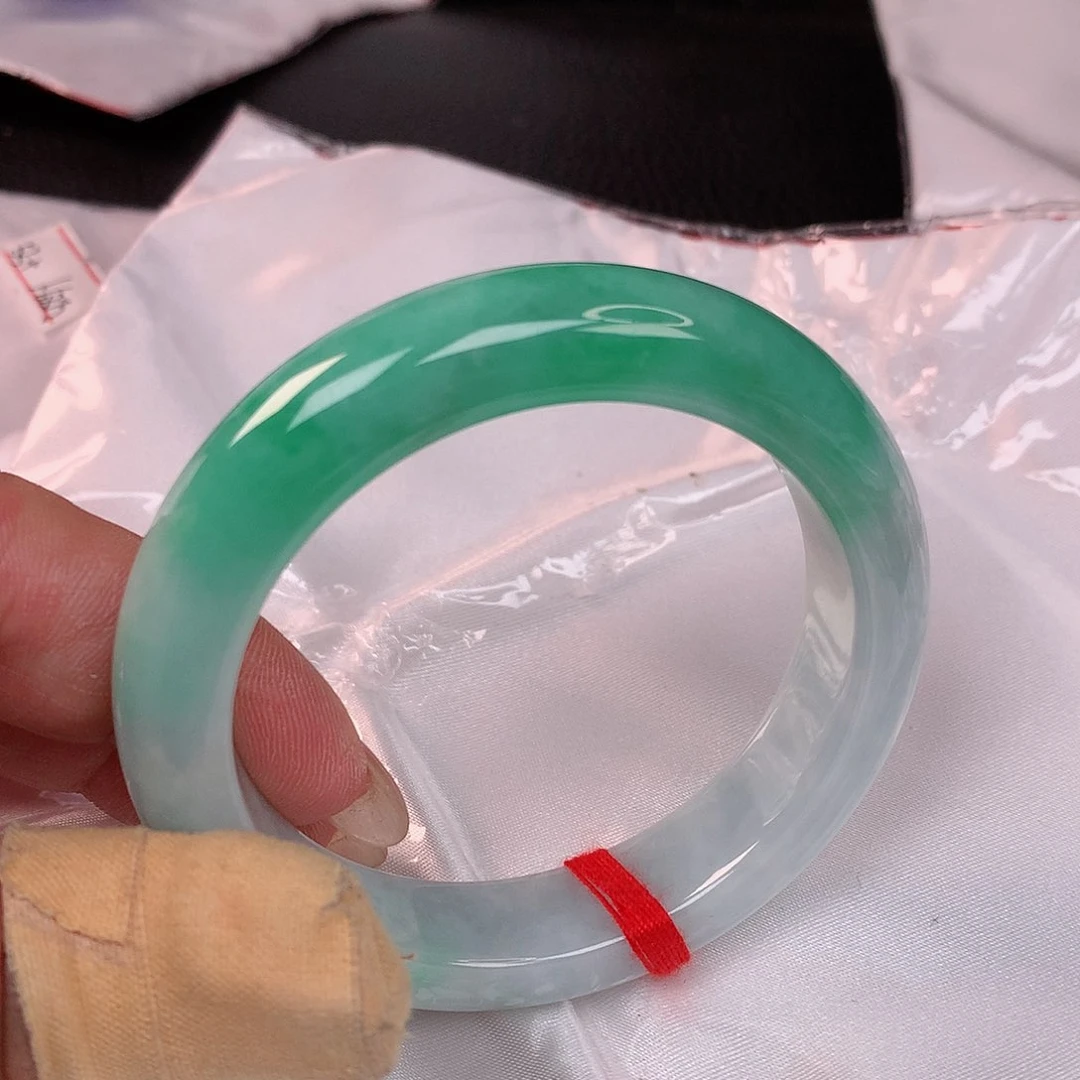 【闪购商品】未镶嵌手镯翡翠