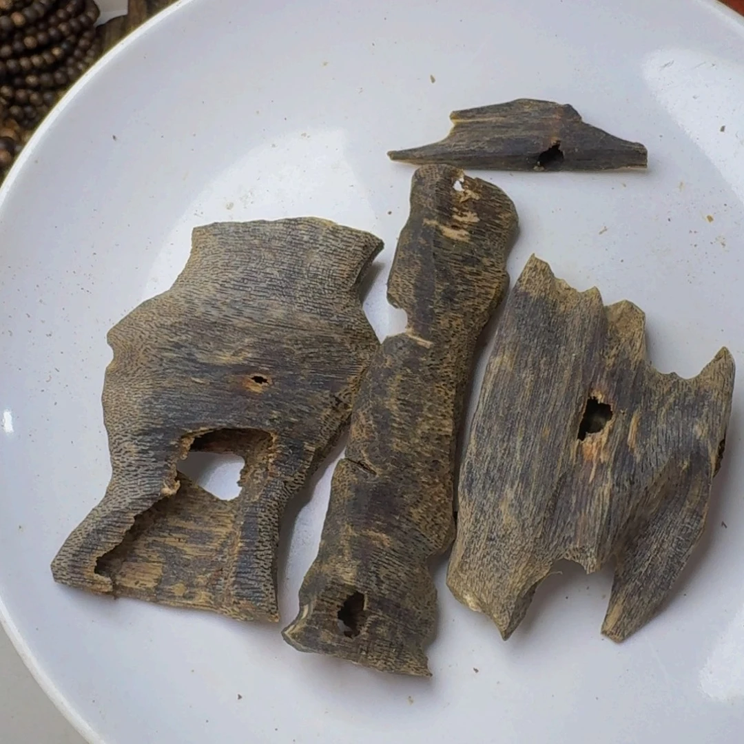 哒***烨沉香碎屑沉香莺歌绿沉水30.8克