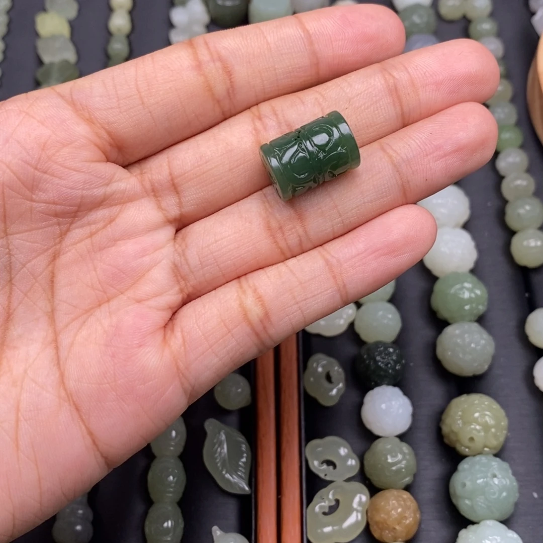 枫***和田玉未镶嵌颈饰