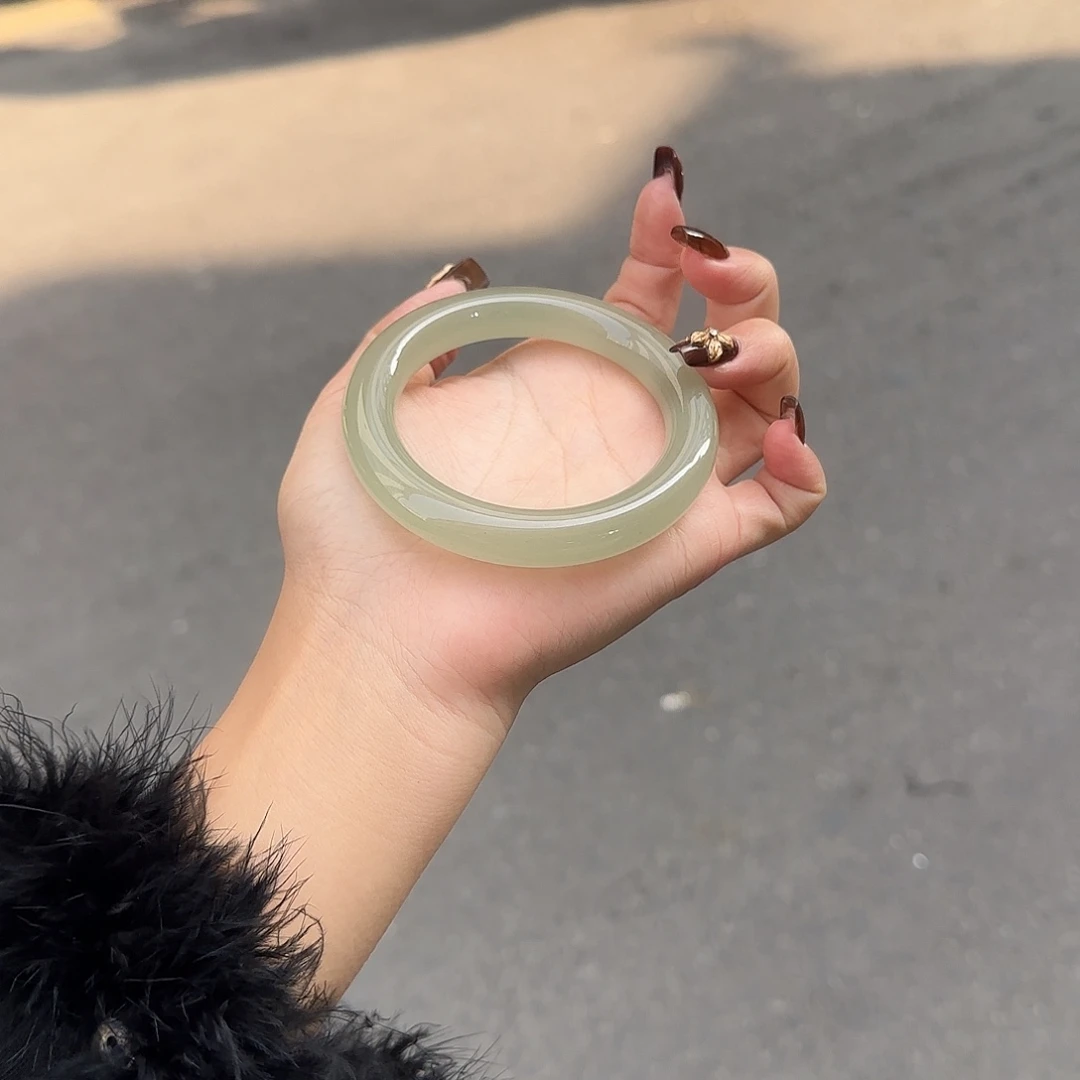 东陵石未镶嵌手镯