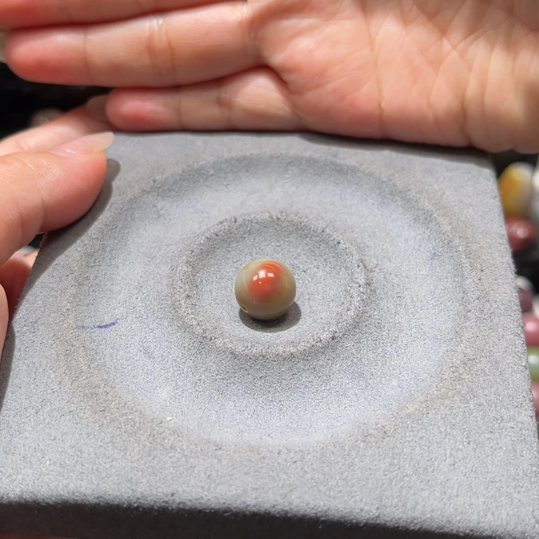 玛瑙/玉髓未镶嵌原矿盐源玛瑙产地直发12.1mm