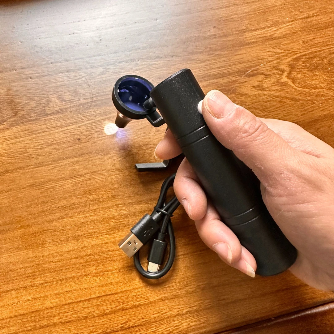 采耳老式手握灯高亮便携聚光灯复古护眼小巧手握式可视手电筒挖