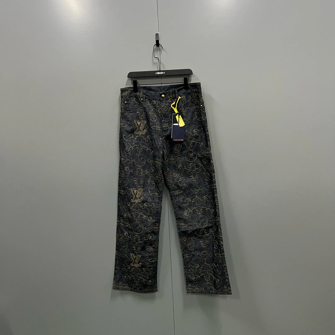 99新 LouisVuitton/路易威登 楠1 刺绣三花图案牛仔裤 32码