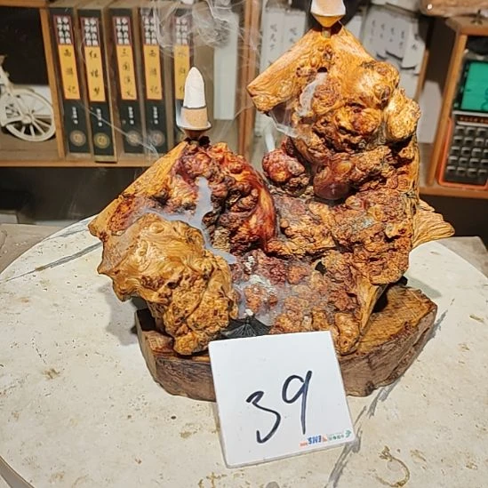 H***t松木39北沉香琥珀木天然造型山水摆件