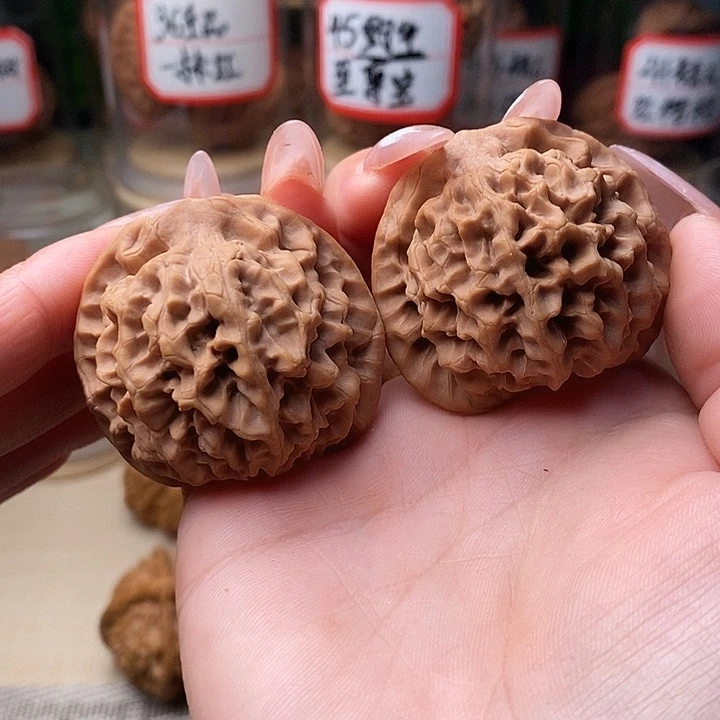 文玩核桃把件43秦闷……
