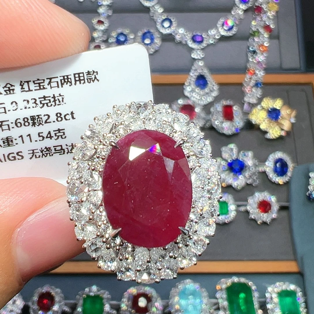 18K金镶嵌戒指红宝石