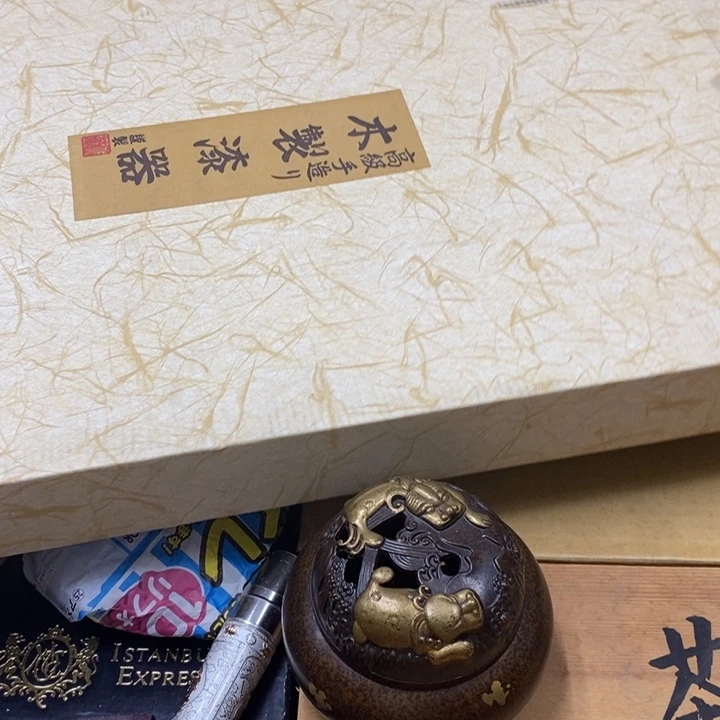 如***祥瓷片中古工艺品一件
