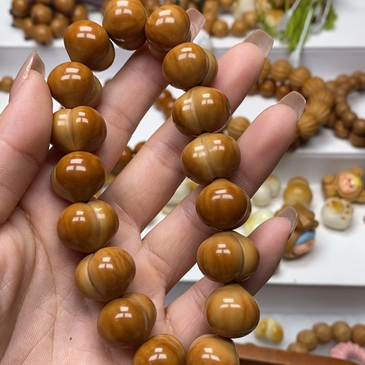 威***威核桃手串/手链柯基18.0