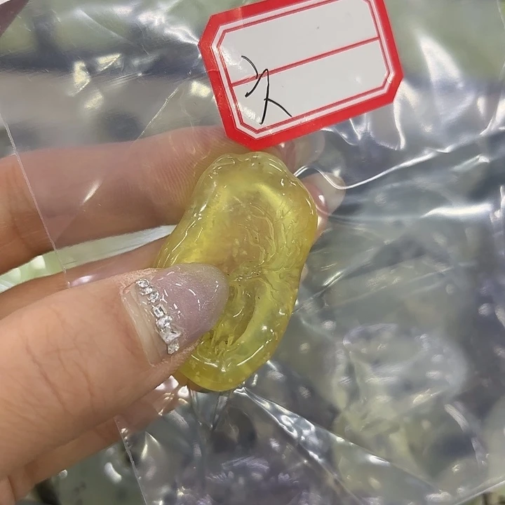 z***六蛇纹石玉未镶嵌手镯