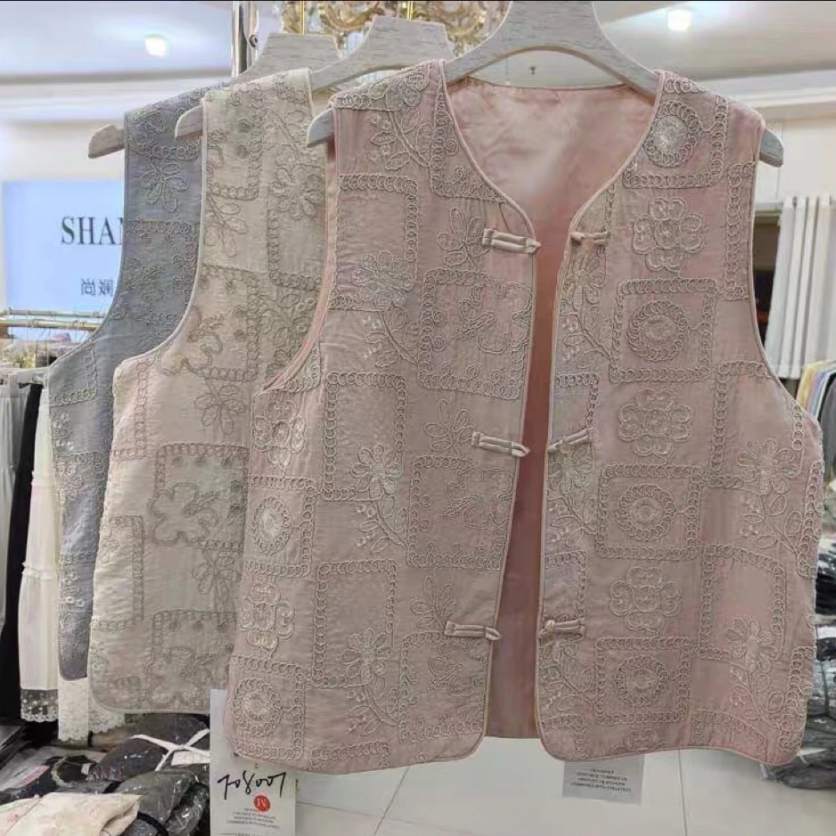 新中式轻国风亮片马甲背心女装2025春新款轻奢高级感盘扣叠穿上衣