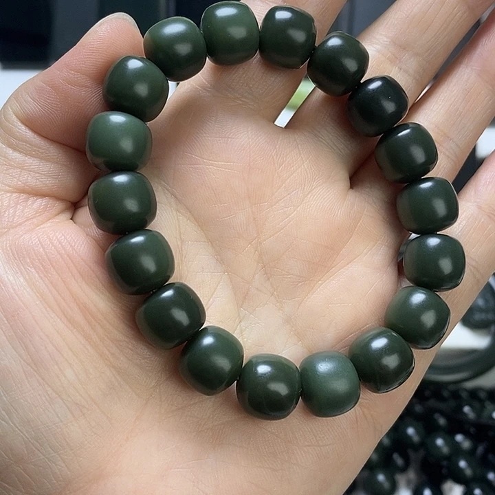 未镶嵌和田玉（青玉）挂件