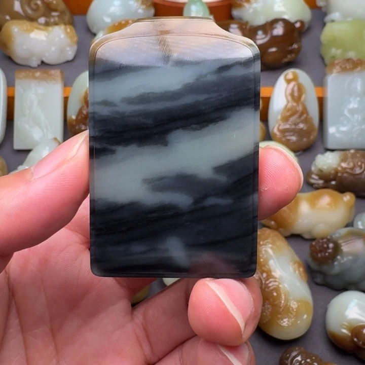 和田玉颈饰未镶嵌夜****星