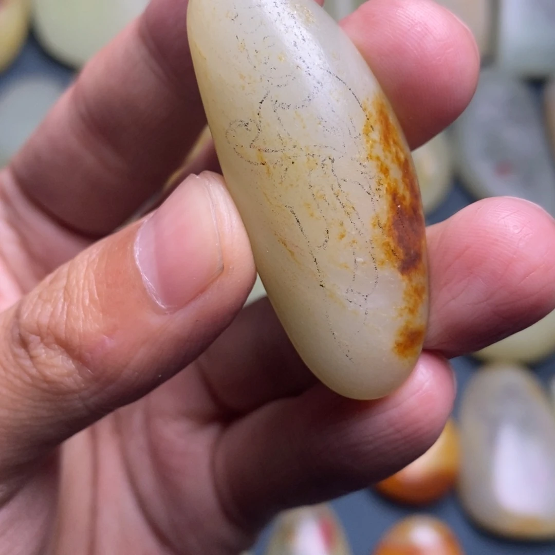 未镶嵌和田玉车挂小*屁