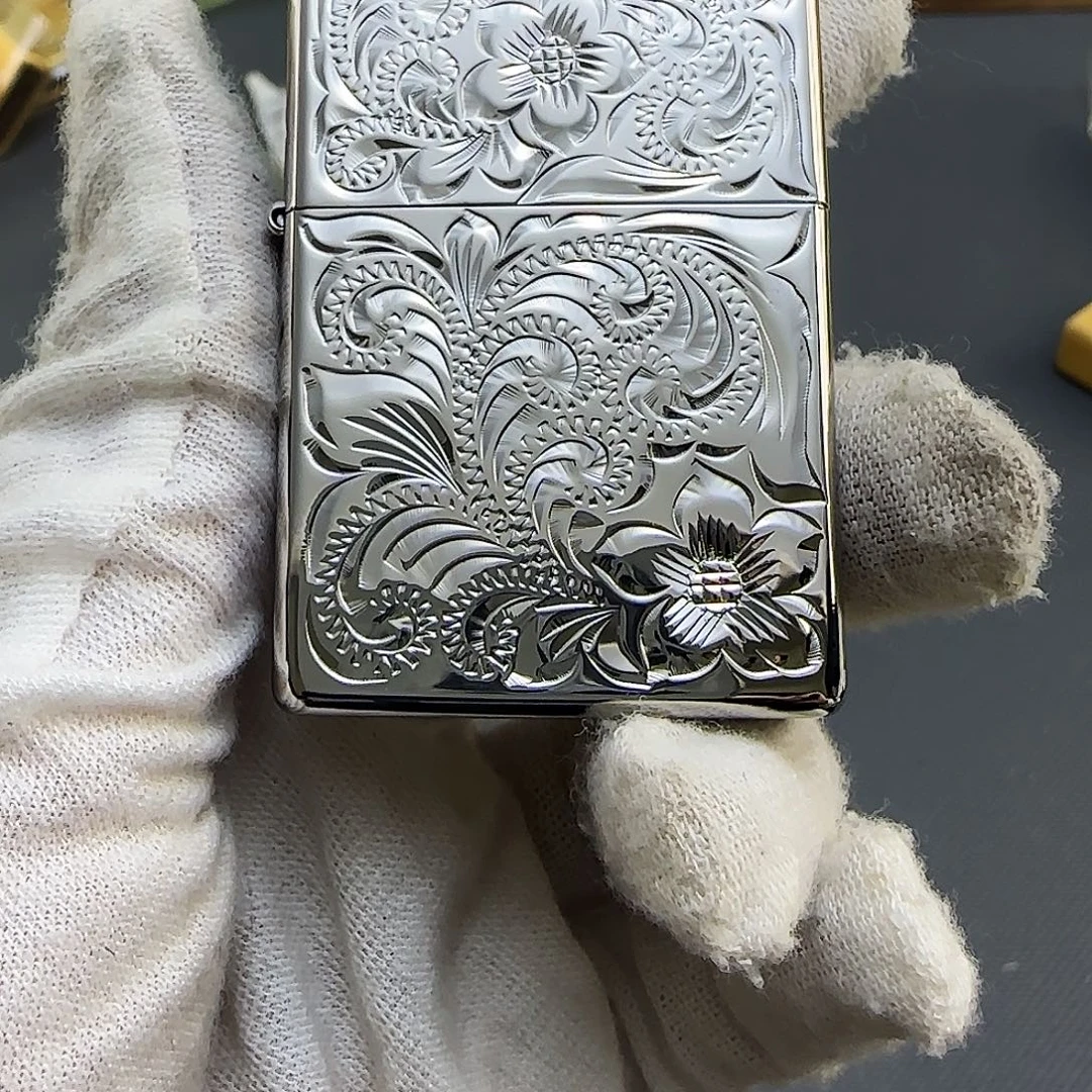 D***Y21年手雕唐草花煤油打火机