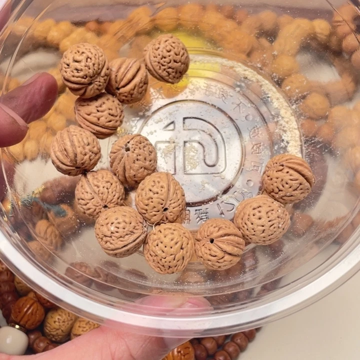 红***）手串桃核桃心yuanqiu