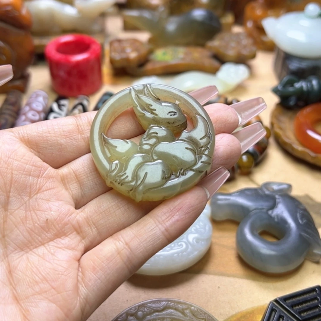 【闪购商品】蛇纹石玉颈饰未镶嵌