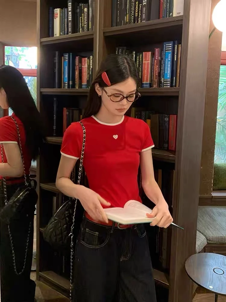 爱心图案拼色短袖t恤女2025新款夏季修身正肩拼色小众设计感上衣