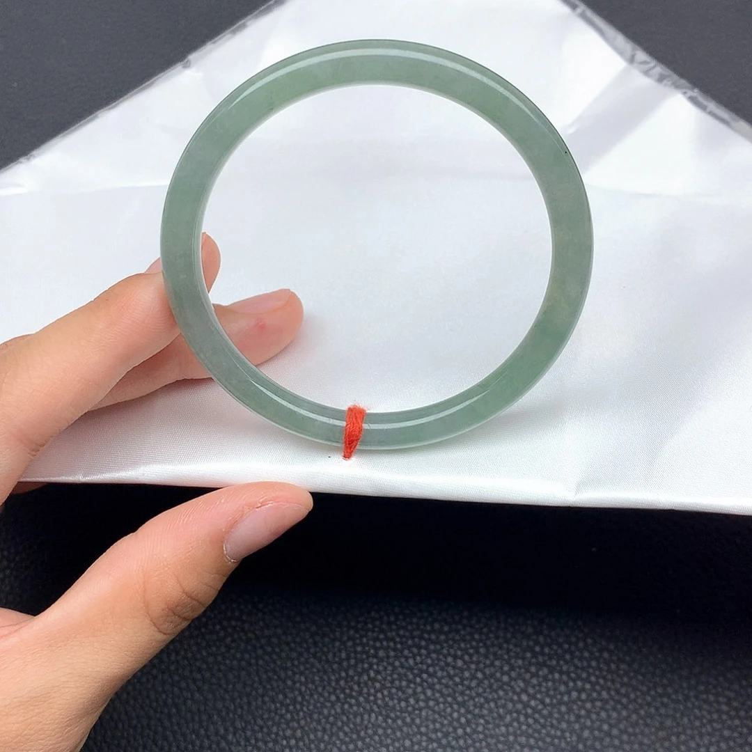 翡翠手镯未镶嵌i*u翡翠手镯57