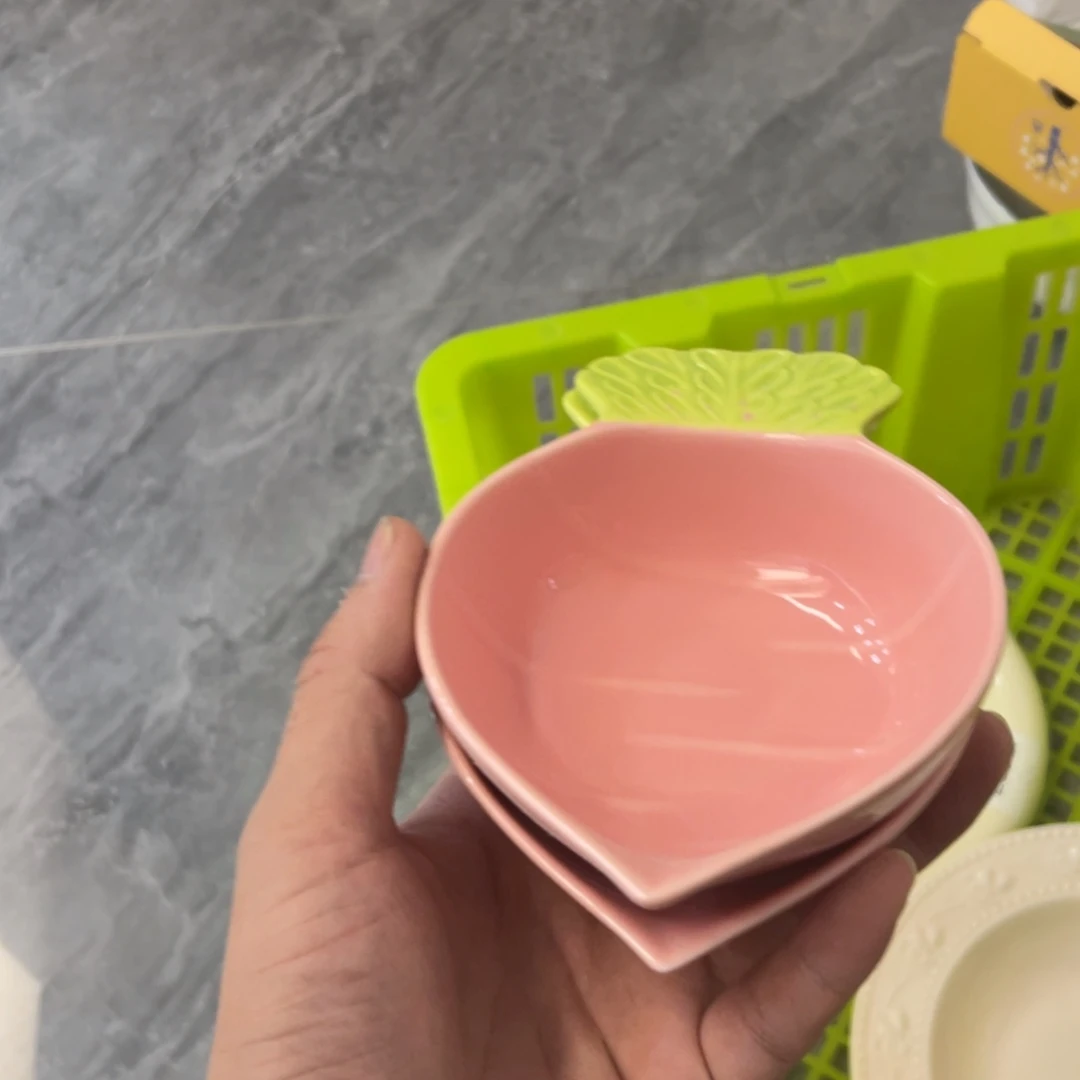 淇***~陶瓷微瑕餐具介意勿拍，满18飞！