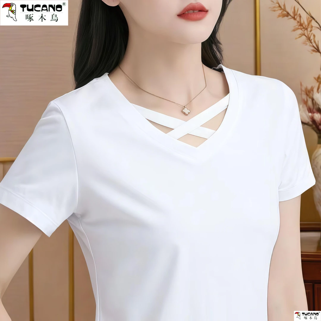 啄木鸟夏季新款纯棉镂空V领短袖t恤女2025年高档修身洋气印花上衣