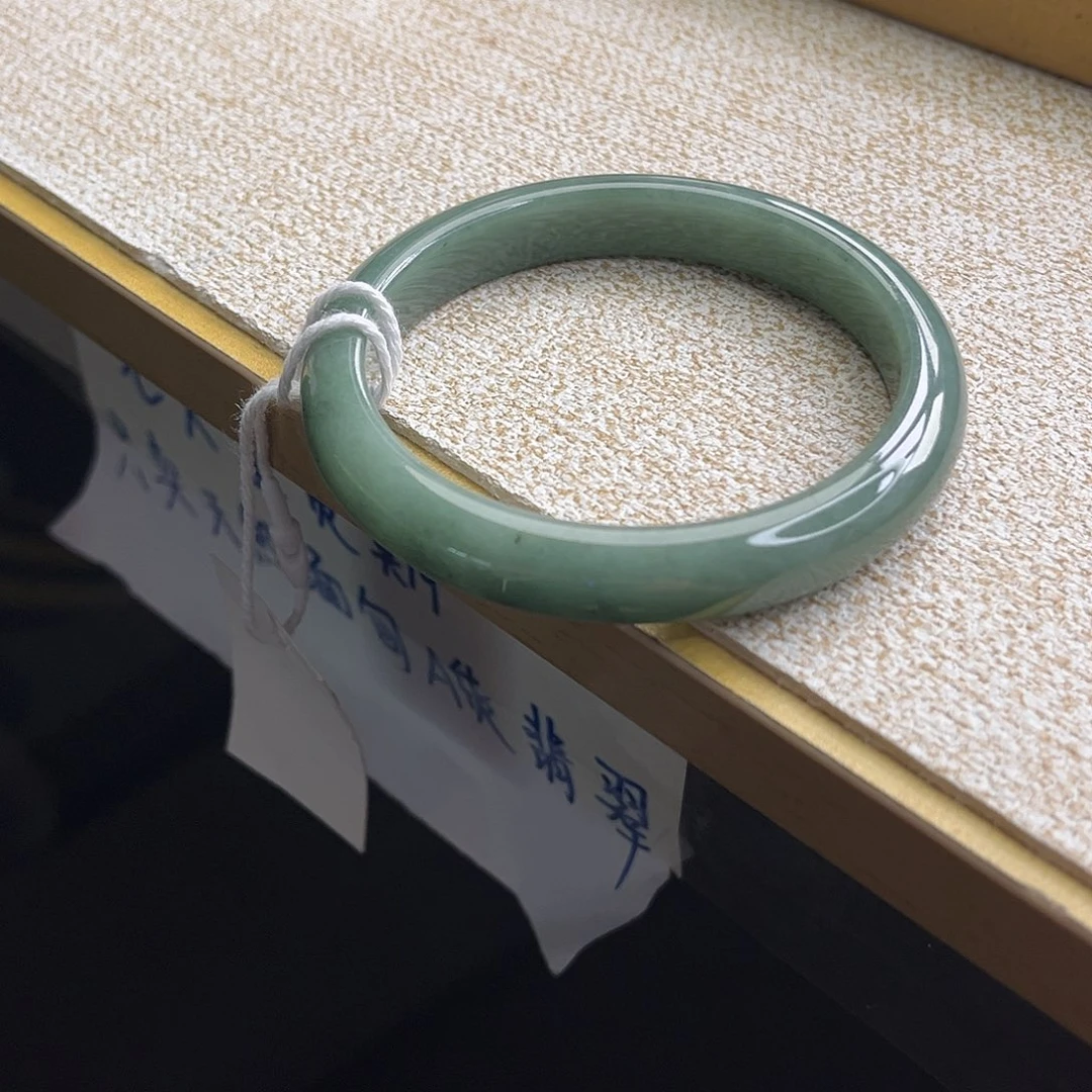 翡翠未镶嵌手镯手镯