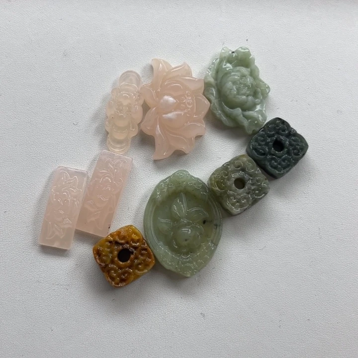 未镶嵌蛇纹石玉颈饰