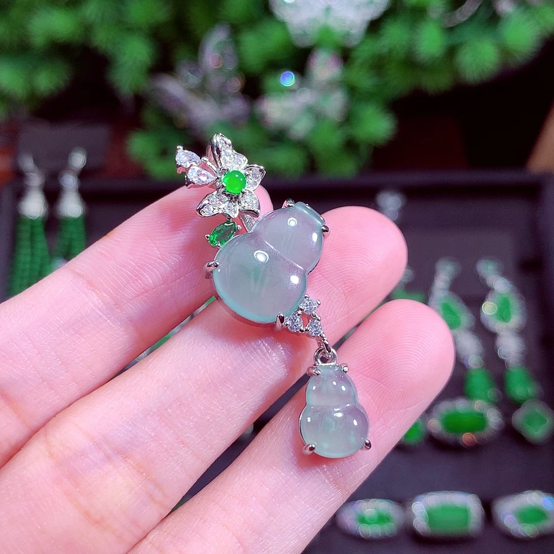 颈饰未镶嵌翡翠天然