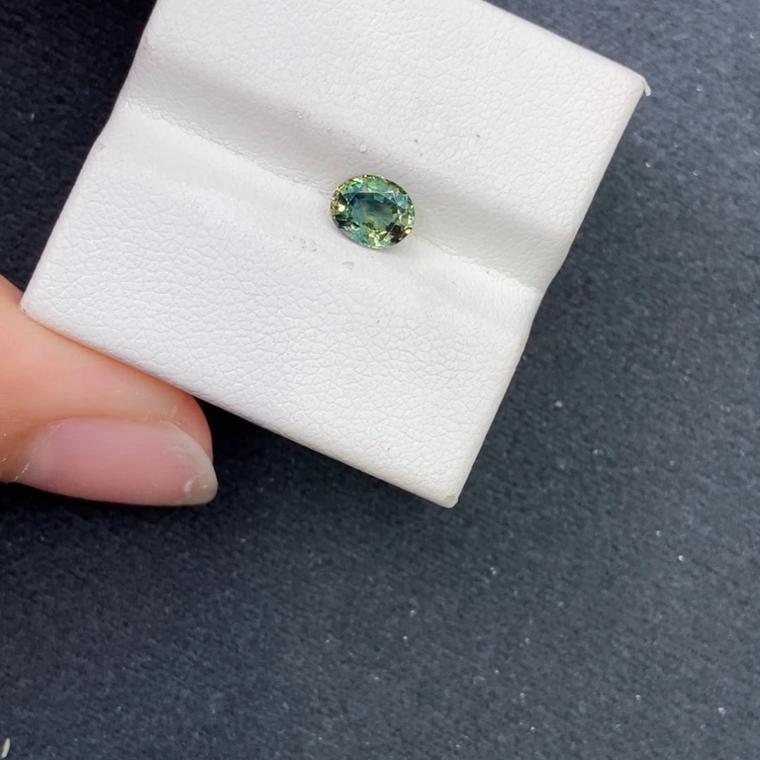 裸石蓝宝石0.8 ct