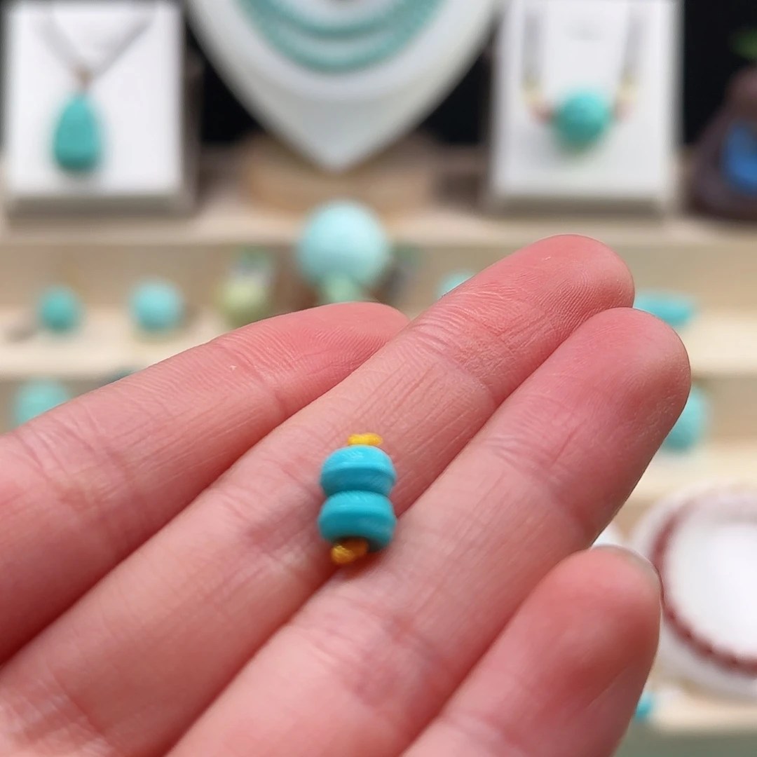 绿松石配饰未镶嵌