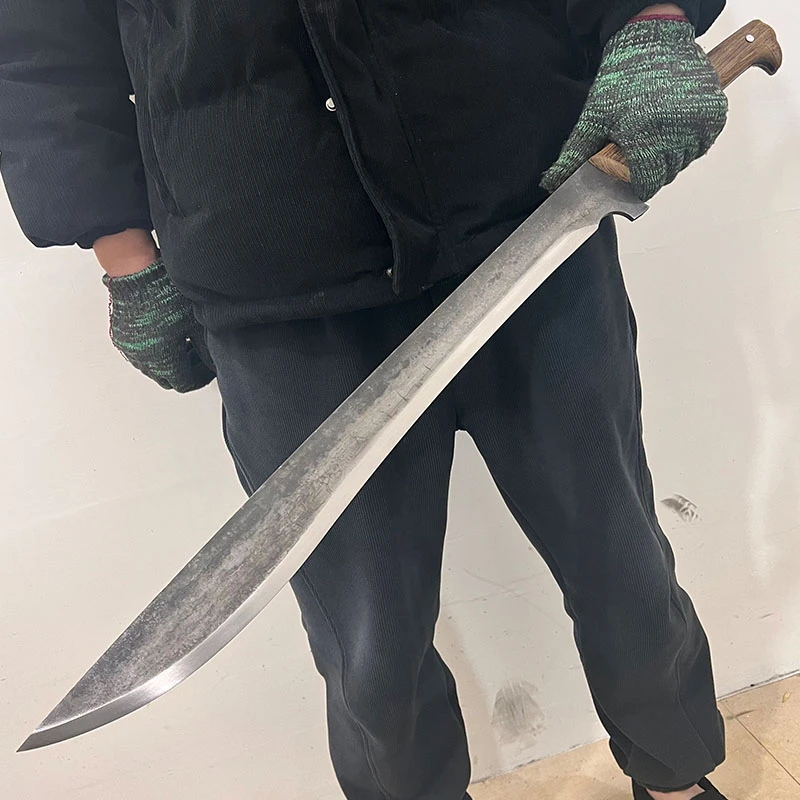 龙泉真钢刀轨道钢刀一体长款廓尔喀绣春刀影视刀苗刀唐横刀未开刃