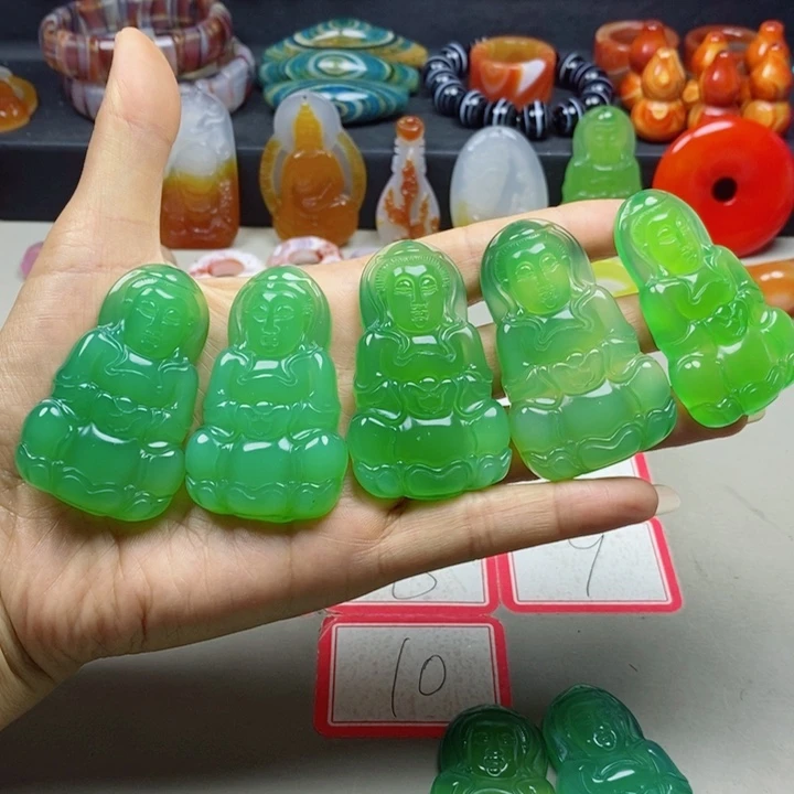 未镶嵌颈饰玛瑙/玉髓时**逝